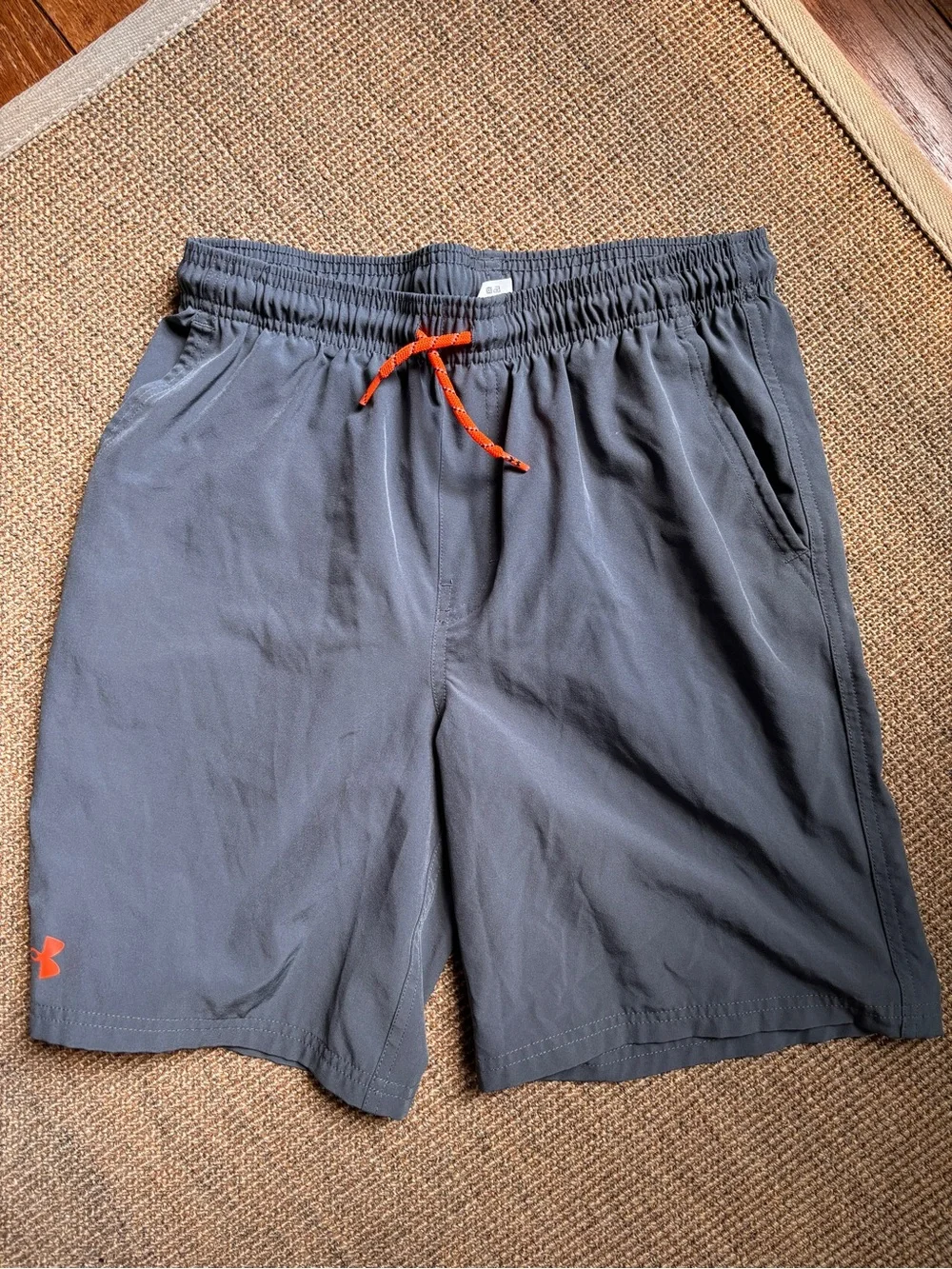 Under Armour Boys XL Dark Gray Tech Shorts